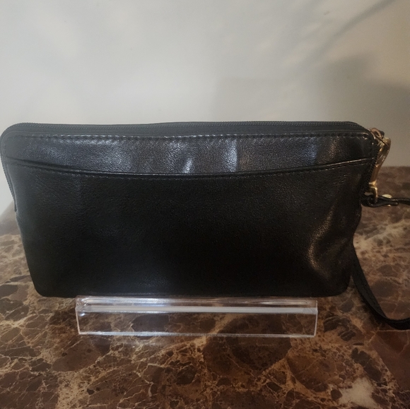 Coach Shiny Black Leather Wristlet EUC - Picture 7 of 16